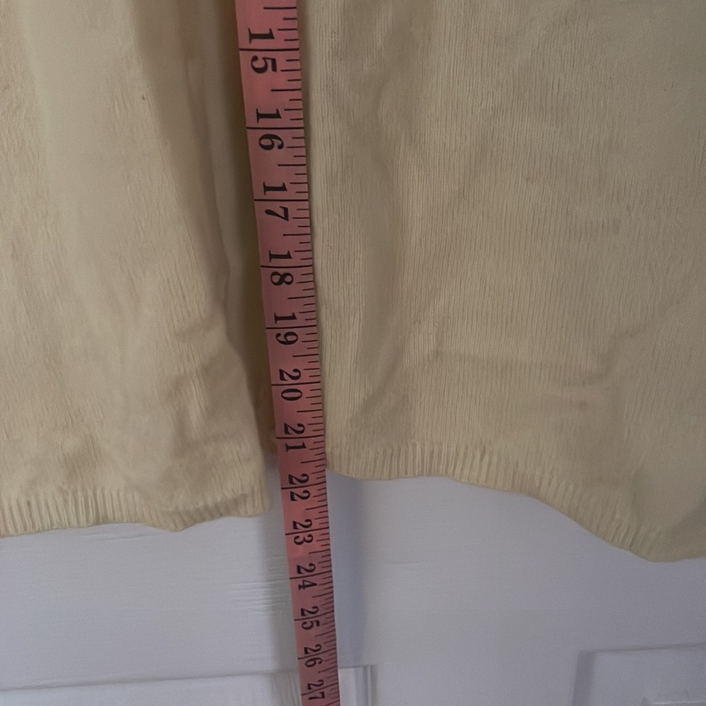 Cashmere sweater, lord & Taylor - Picture 5 of 7